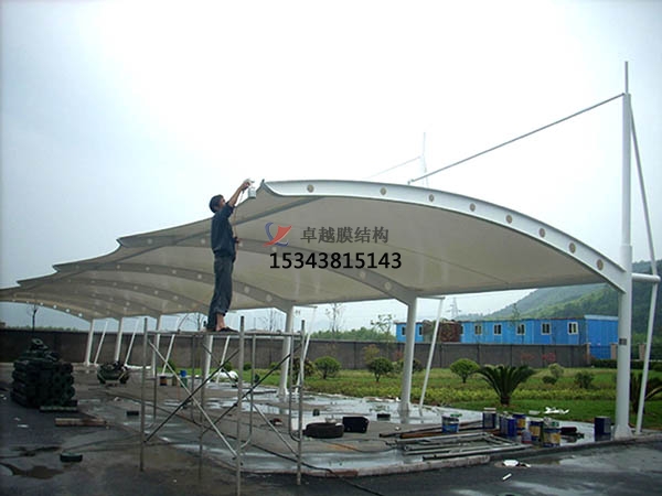 商南<font color='red'>膜結(jié)構(gòu)停車棚</font>設(shè)計(jì)施工安裝